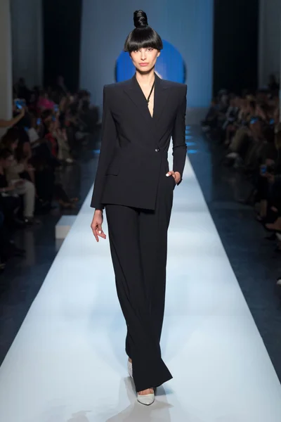 Look 13